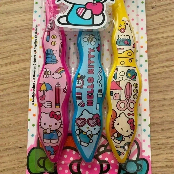 🆕Hello Kitty 3pc Toothbrush🆕 - Picture 5 of 5